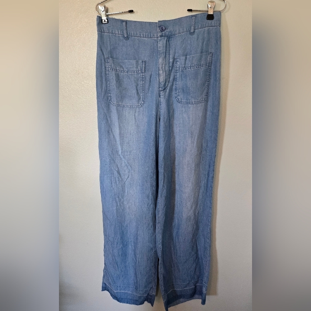 Cloth & Stone | Women's Wide Leg Light Wash Chambray Breezy Pants Size Medium - Picture 3 of 10